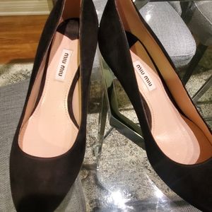 MIU MIU BLACK PUMPS